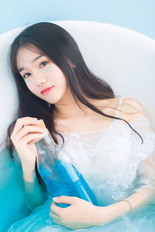 七濑朱莉亚